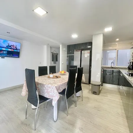 Beautiful Center דירה *